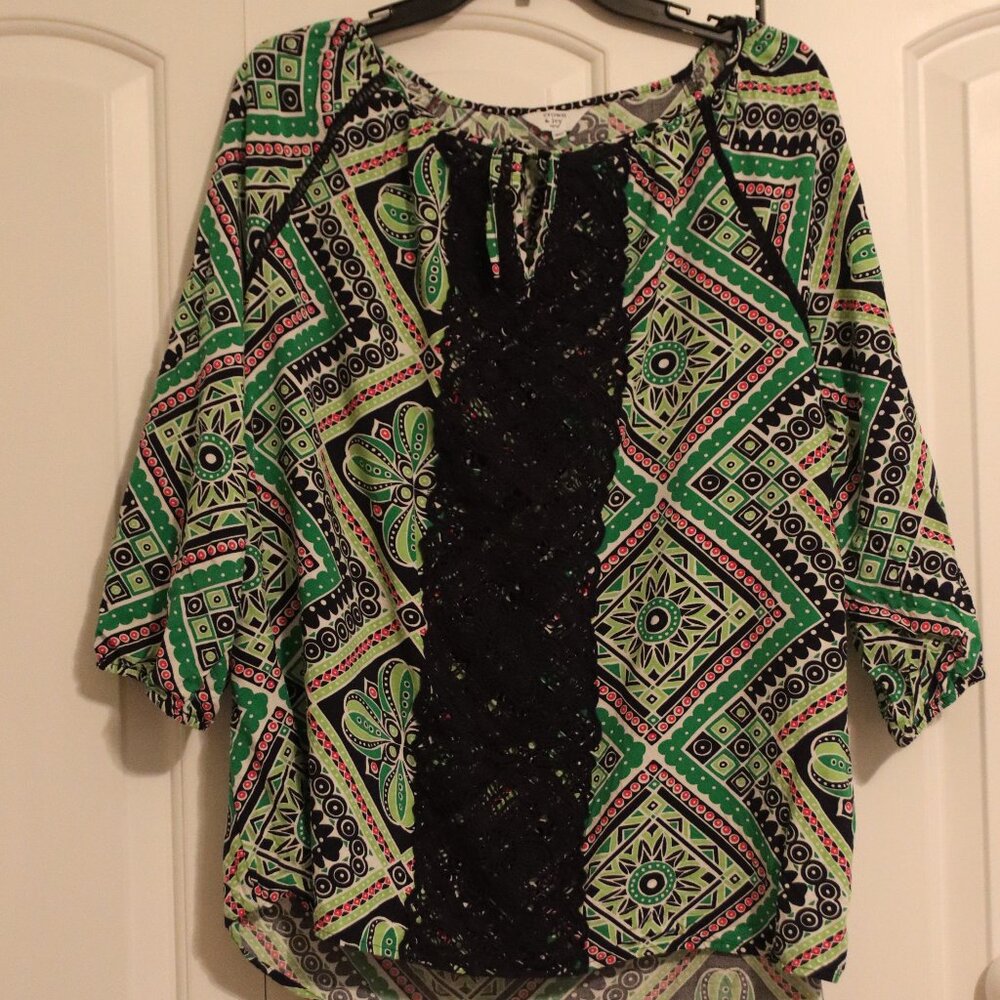 Crown & Ivy Curvy Beautiful Colorful Tunic Top Size 0X Rayon w/ Cotton Lace Trim
